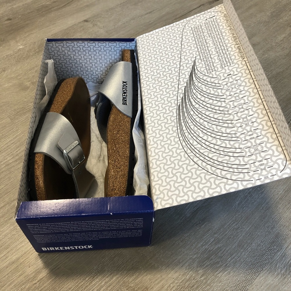 SOLD - Picture 4 of 4